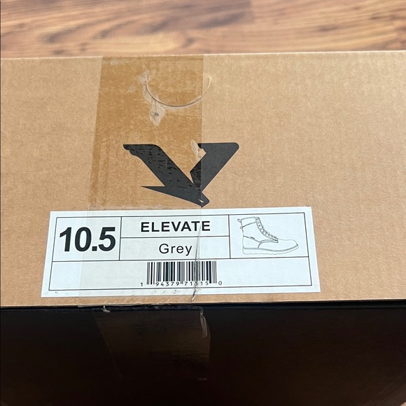 Men's Gray and Black Lace-Up Boots - Picture 3 of 3